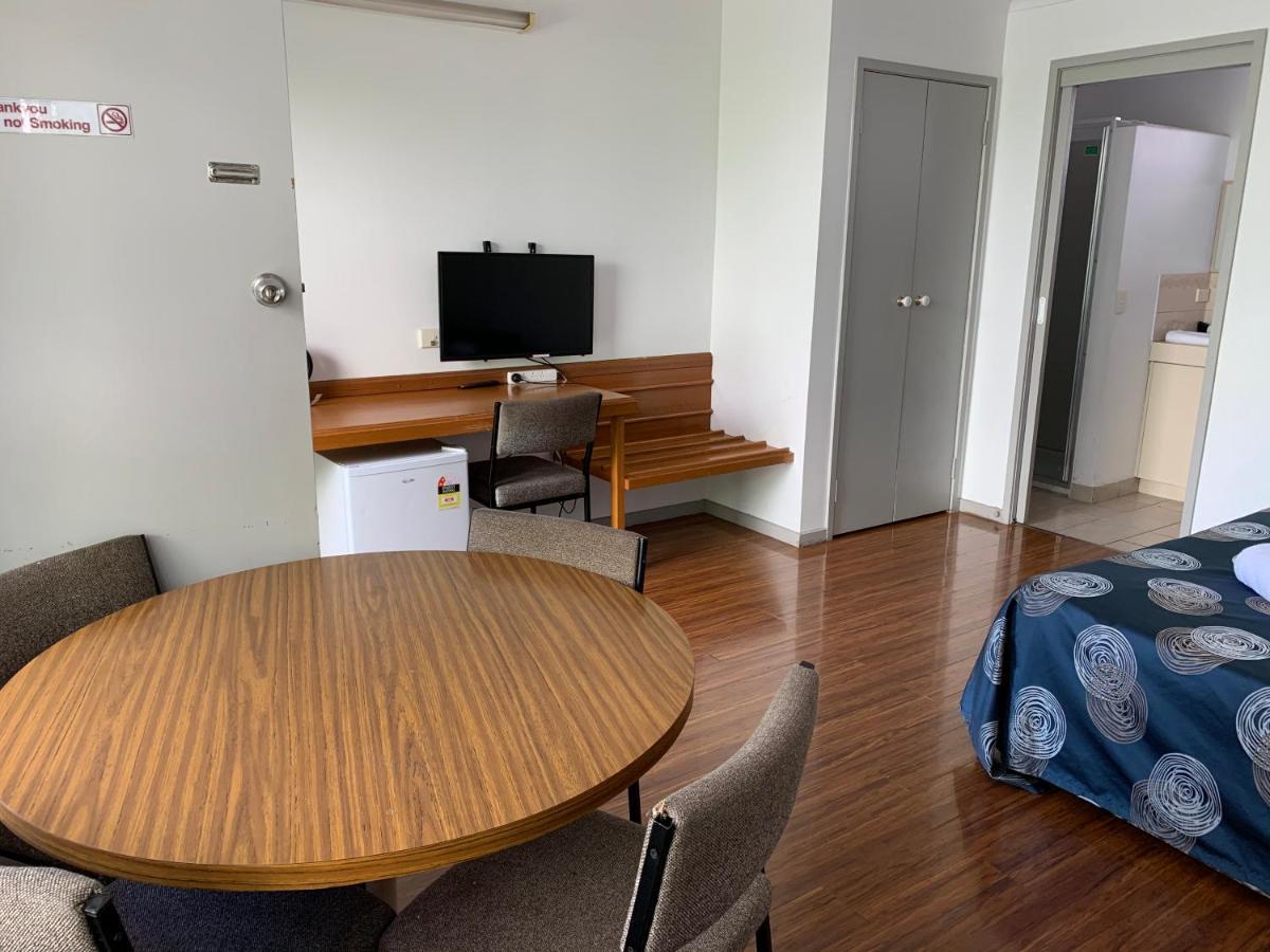 Beaconsfield Lodge Motel ภายนอก รูปภาพ