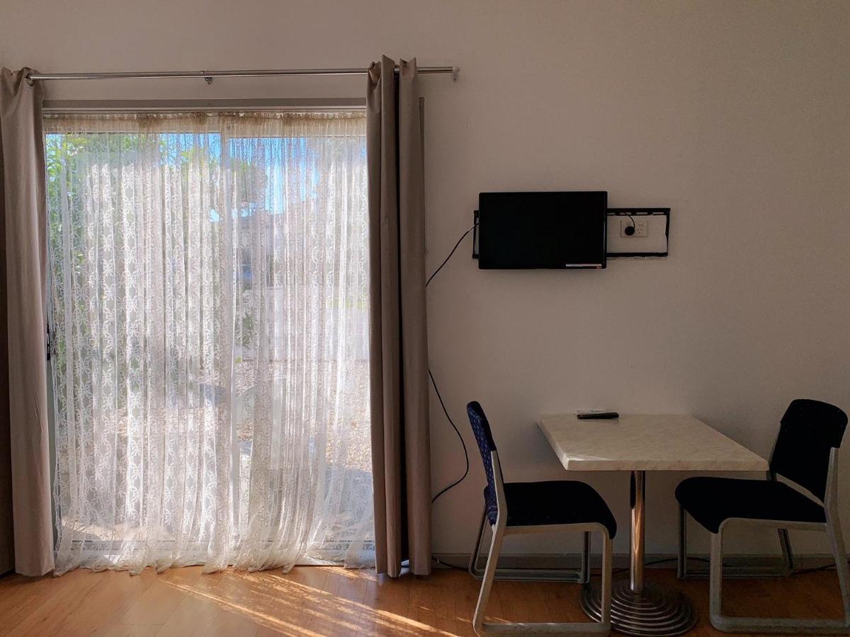 Beaconsfield Lodge Motel ภายนอก รูปภาพ