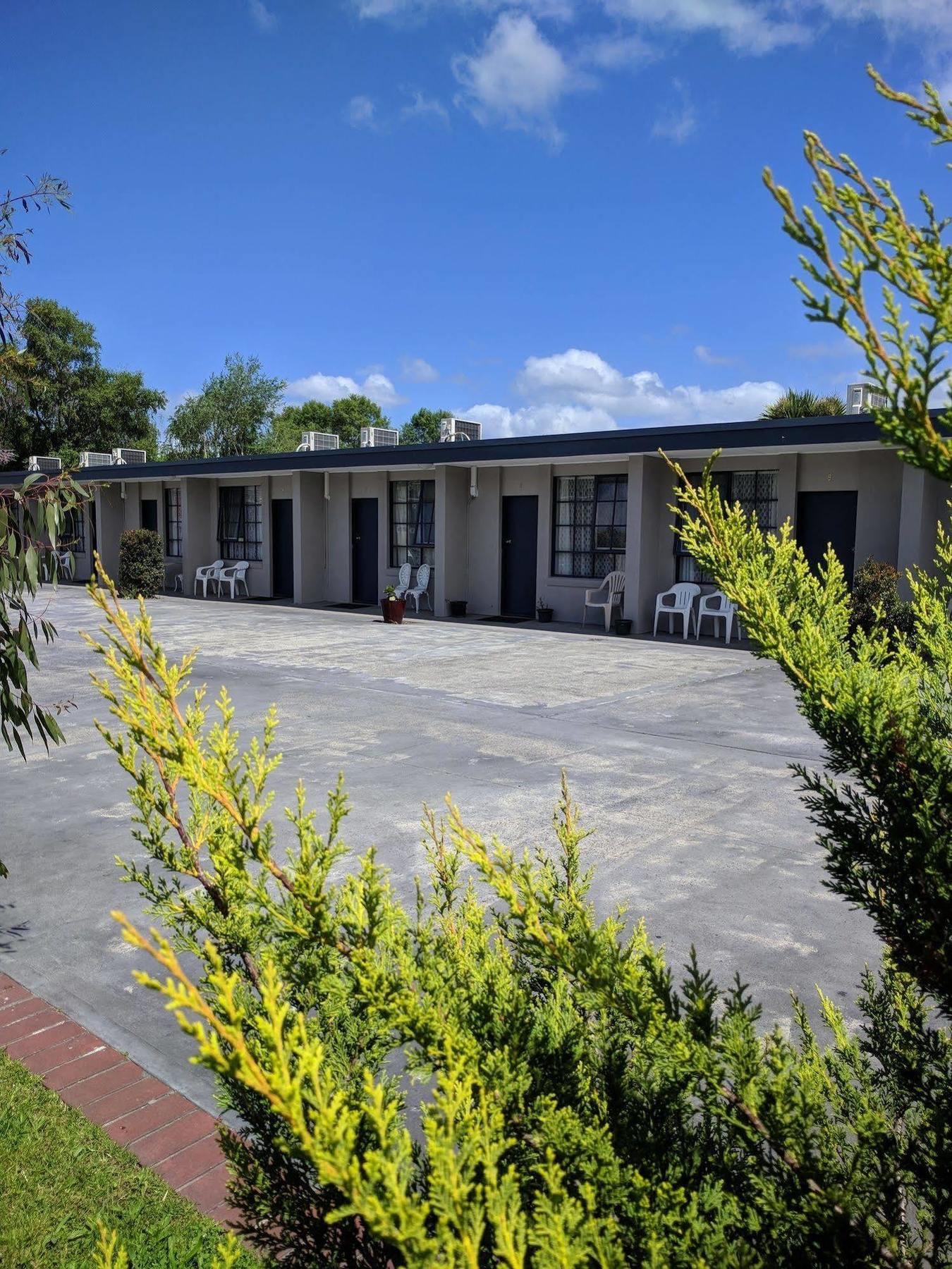Beaconsfield Lodge Motel ภายนอก รูปภาพ