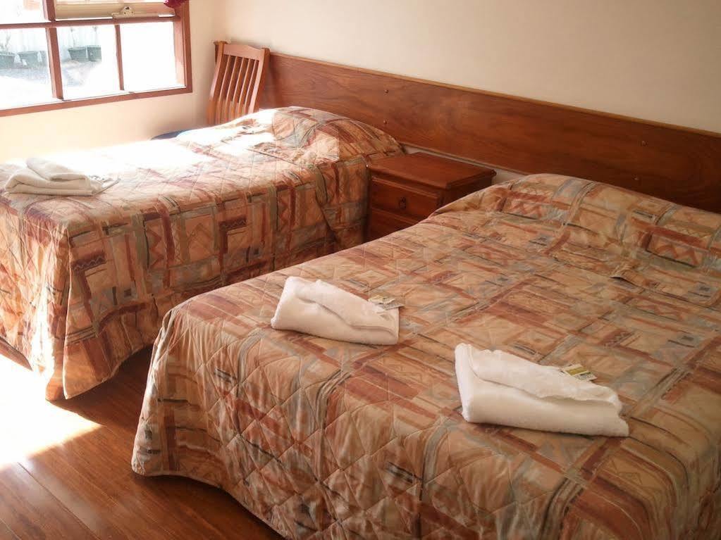 Beaconsfield Lodge Motel ภายนอก รูปภาพ